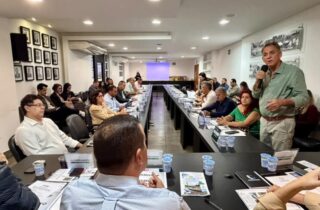 Deca Silvestre reforça parceria da Casa Civil com municípios da Amusep - capa