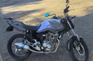 Motocicleta é apreendida após manobras perigosas e série de irregularidades em Nova Esperança - capa
