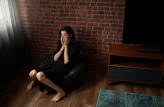 Lei Maria da Penha completa 20 anos: Todos têm obrigação de denunciar violência em condomínios - capa