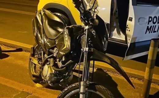 Polícia Militar recupera em Paranacity motocicleta furtada em Colorado; suspeito é detido após tentativa de fuga - capa
