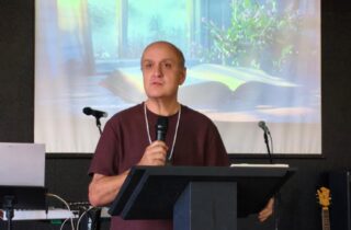 “Precisamos voltar às Escrituras e ser luz em meio às trevas”, afirma Renato Vargens ao alertar sobre a crise moral da sociedade - capa