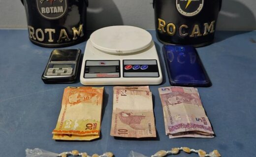 ROTAM apreende crack, maconha e balanças de precisão durante ação em Paranavaí - capa