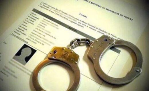 Homem de 28 anos é preso em Maringá durante cumprimento de mandado por tráfico de drogas - capa