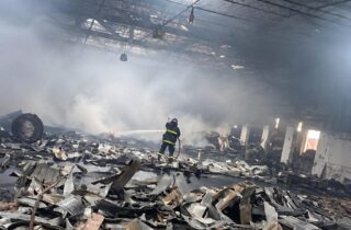 Incêndio de grandes proporções atinge antigo Pindorama Clube de Campo em Paranacity - capa