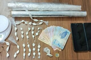 Paranacity: abordagem após tentativa de fuga termina com apreensão de cocaína e munições - capa