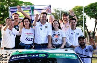 Ratinho Junior percorre seis cidades nesta sexta-feira defendendo nome de Sandro Alex - capa
