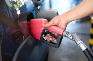 Subsídio de R$ 2,12 ao diesel deve ser mantido por 30 dias - capa