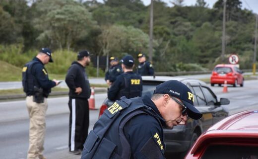PRF registra 98 acidentes e quatro mortes durante a Operação Nossa Senhora Aparecida no Paraná - capa